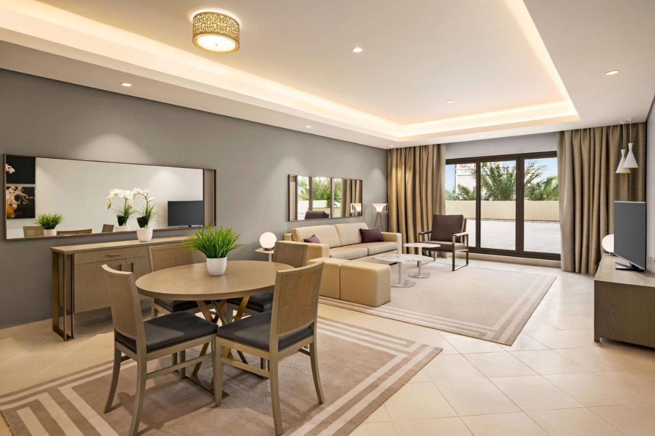 Wyndham Residences The Palm Dubai Dış mekan fotoğraf A living room